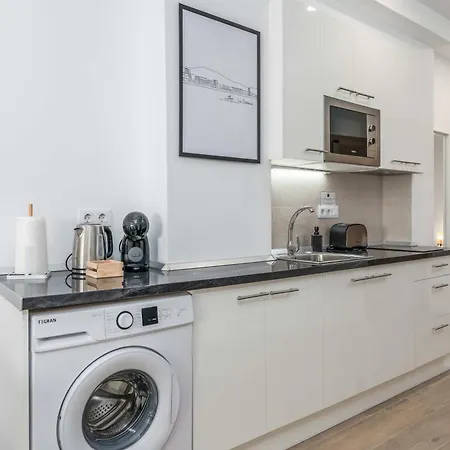 Ventura Next To The *